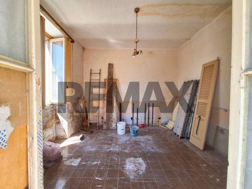 Bilocale in Via Saltrio 9, Viggiù — foto 5 di 5