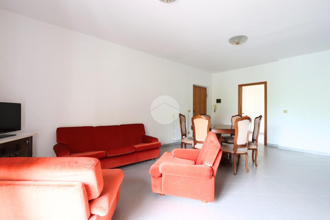 Casa indipendente in Str. Vicinale Isidoro 8, Pescara