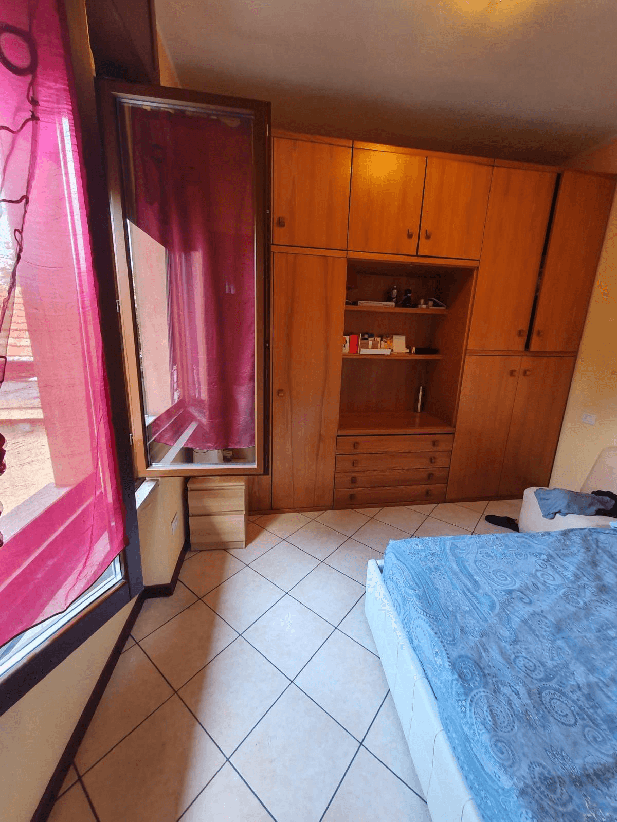Stanza in appartamento in Via Alcide De Gasperi, Biassono