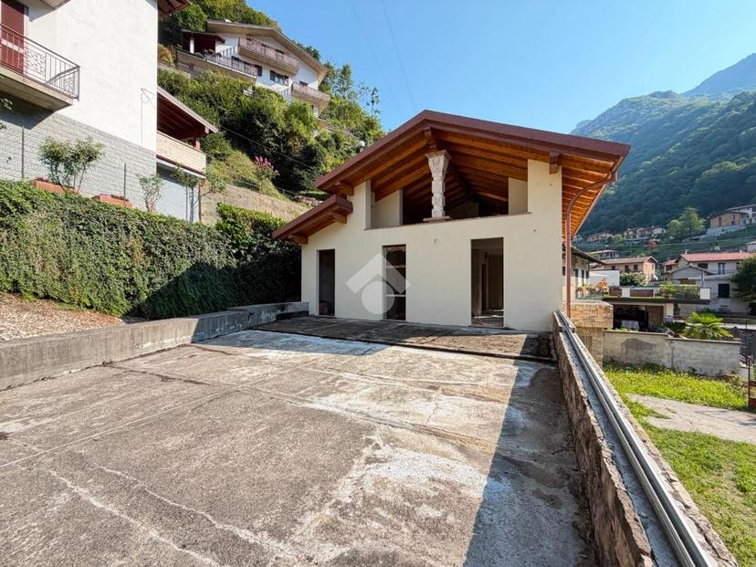 Villa in Via Roma 19, Erve