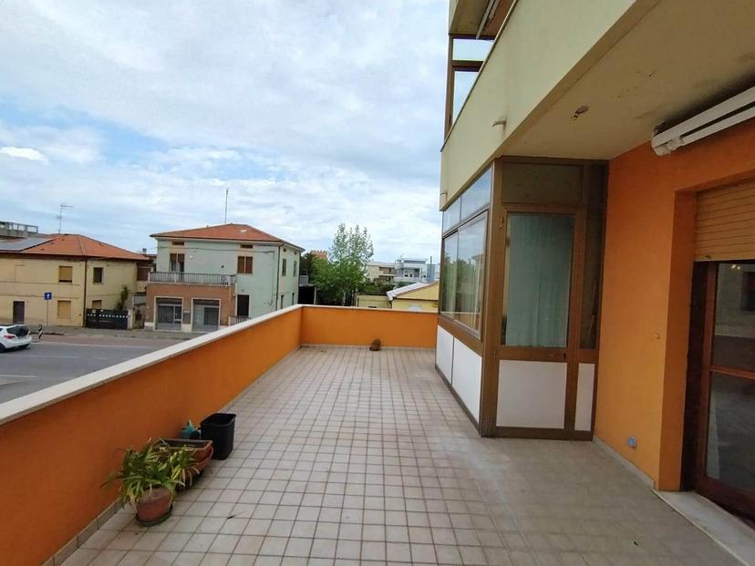 Trilocale in Via, Mondolfo — foto 2 di 5