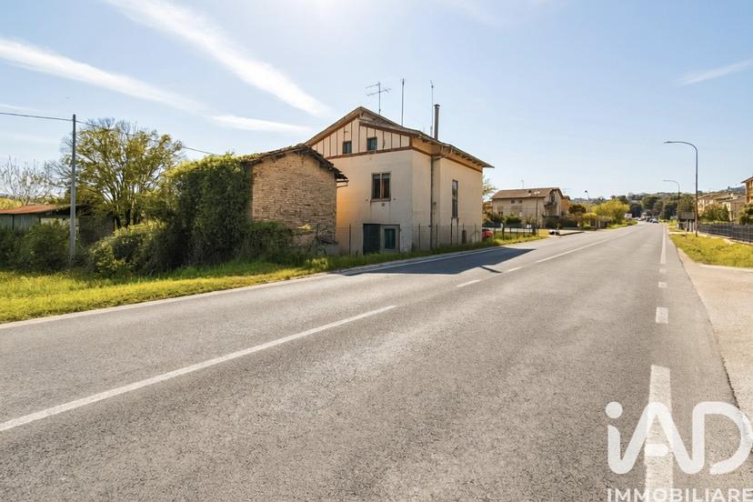Casa indipendente in Frazione Vialle della Resistenza, Falerone — foto 4 di 5
