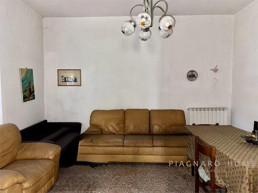 Quadrilocale in Via del Questè 4, Zeri — foto 2 di 5