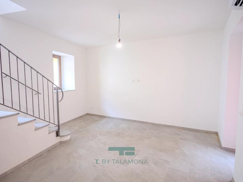 Trilocale, Castelveccana — foto 5 di 5