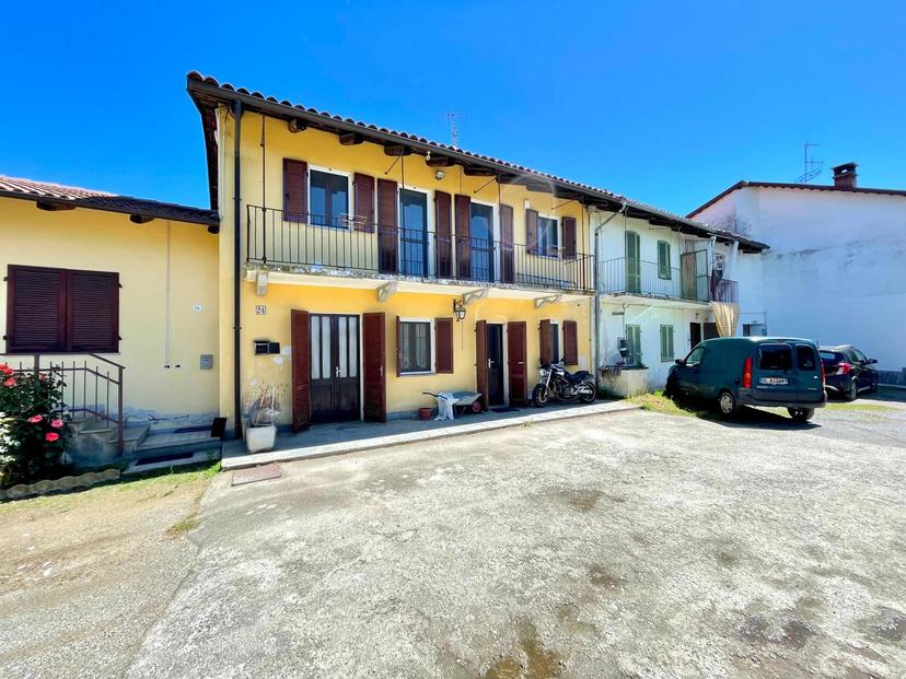 Casa indipendente in Strada Mormore  24 , Pocapaglia — foto 2 di 5