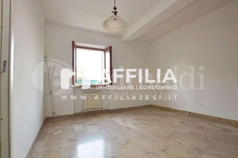 Casa indipendente in Via Maccarata, Santa Maria Nuova