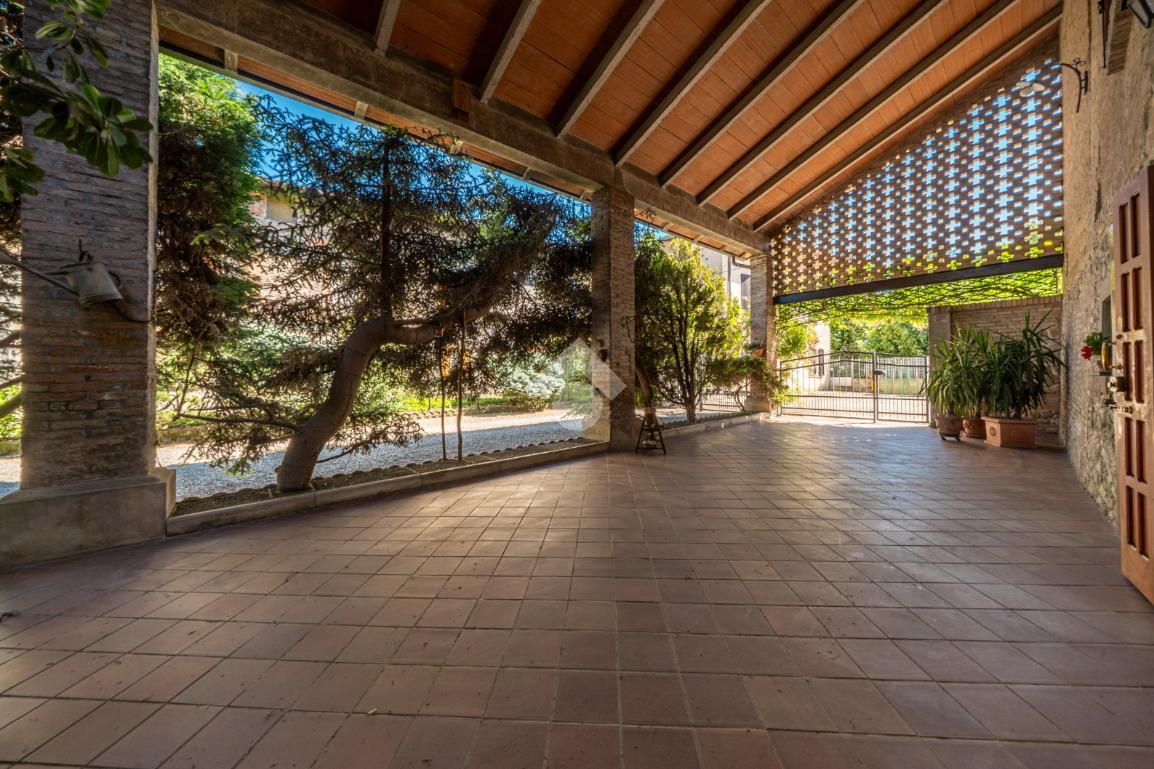 Villa in Via I. Newton 92, Reggio nell'Emilia