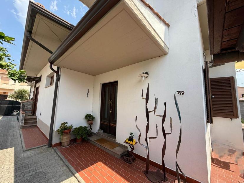 Villa bifamiliare, Rosignano Marittimo — foto 2 di 5