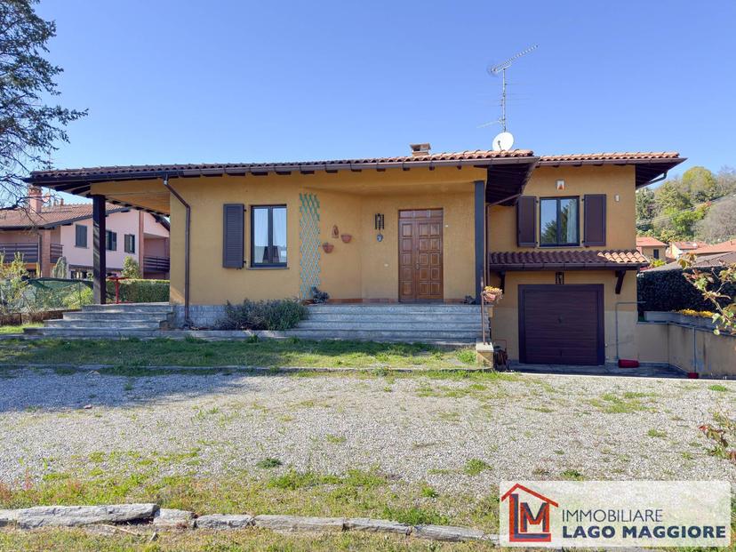 Villa in Via Mazzini 21, Ispra — foto 2 di 5