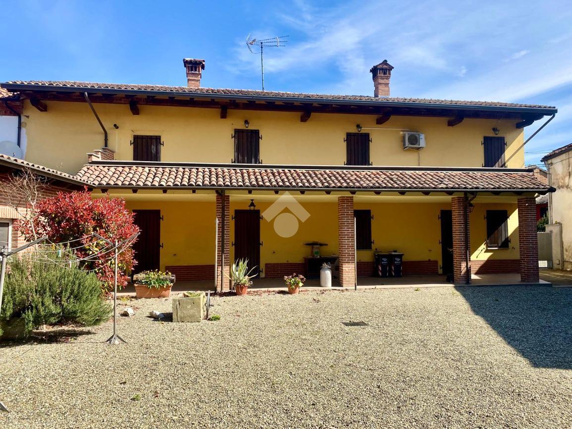 Casa indipendente in Via Roma 10, Alluvioni Piovera
