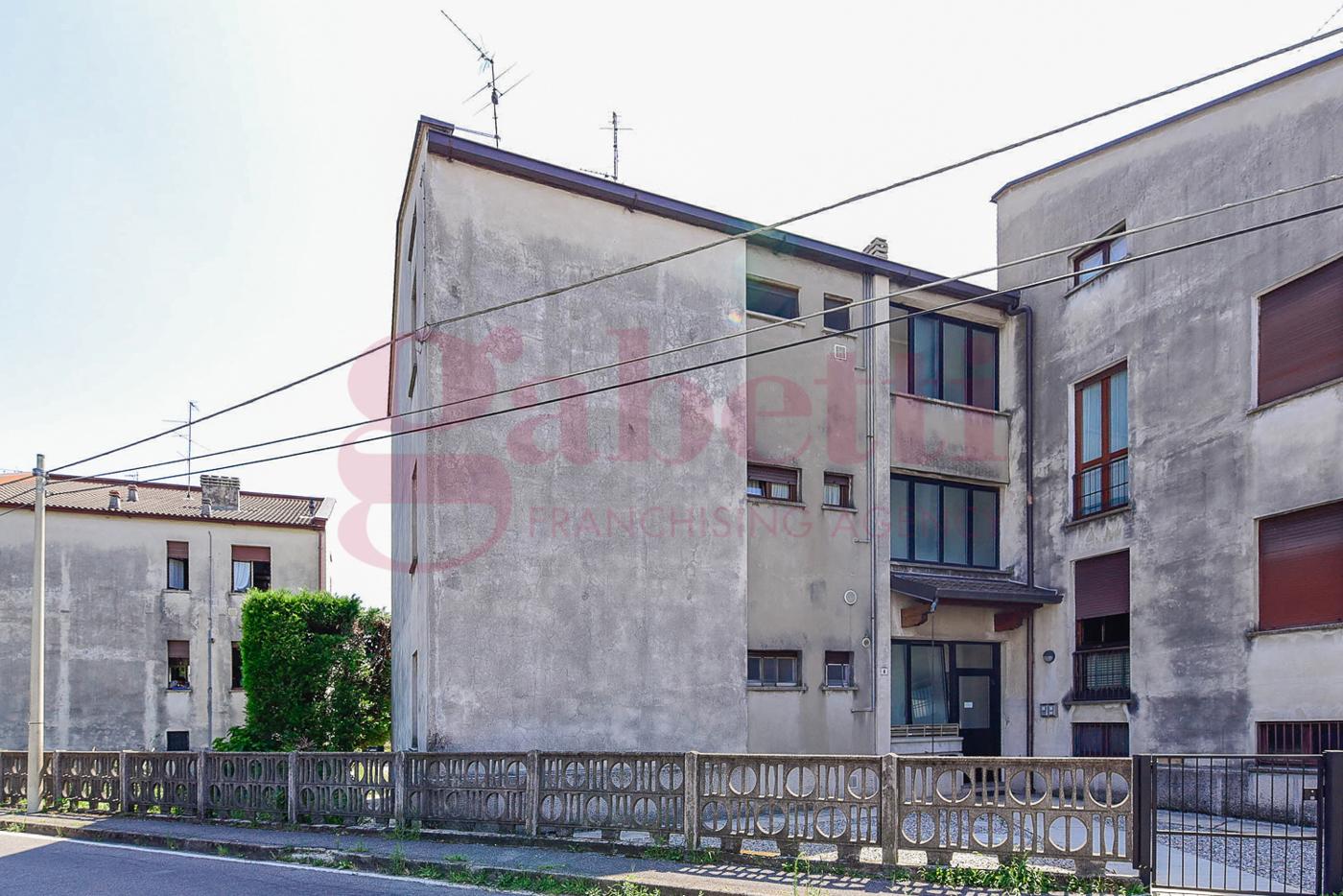 Trilocale in Via Isonzo 106, Mariano Comense