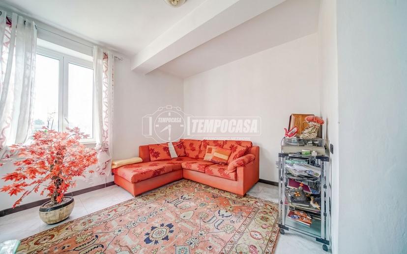 Trilocale in Via XXV Aprile 41, Oggiona con Santo Stefano — foto 4 di 5