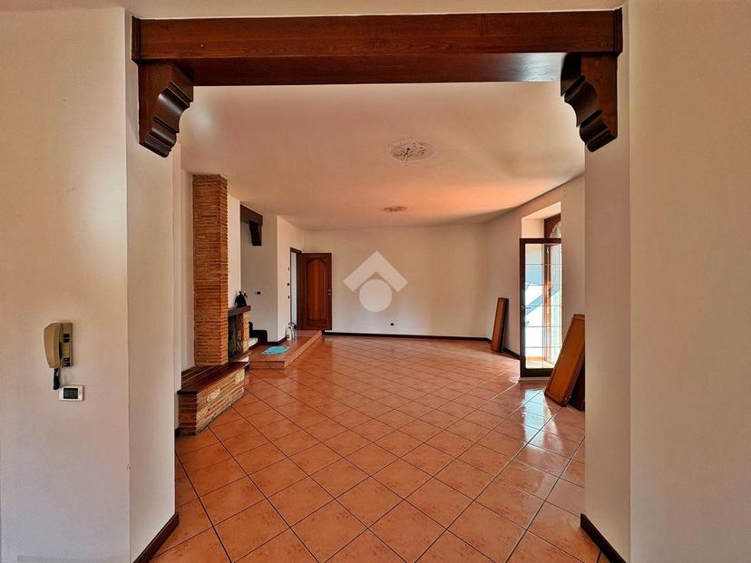 Casa indipendente in Via Monti Martani 25, Gualdo Tadino — foto 3 di 5