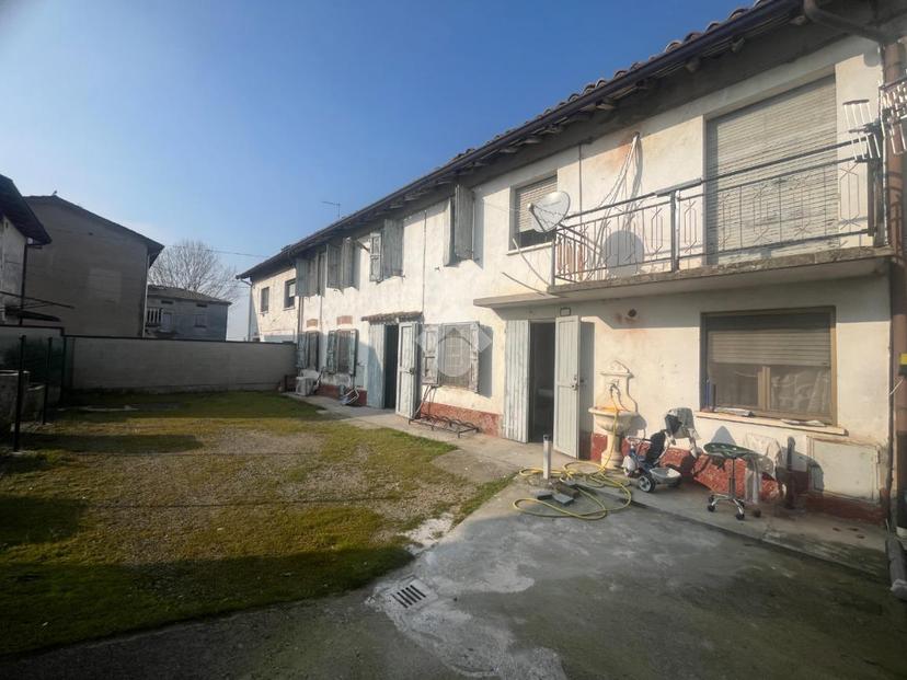 Casa indipendente in Via Canalino 2, Castelnovo di Sotto