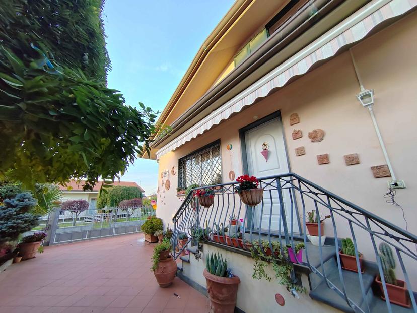 Villa unifamiliare in Via Romana Ovest, Montignoso — foto 4 di 5