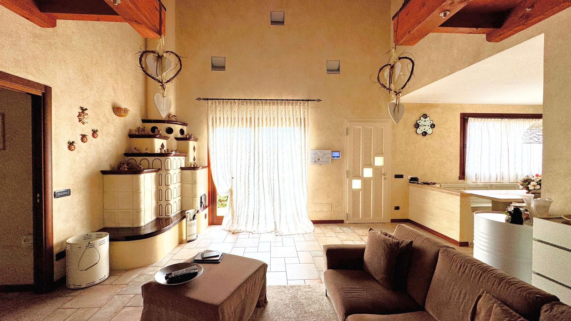 Porzione di casa in Via Torre Alta 14, Pian Camuno