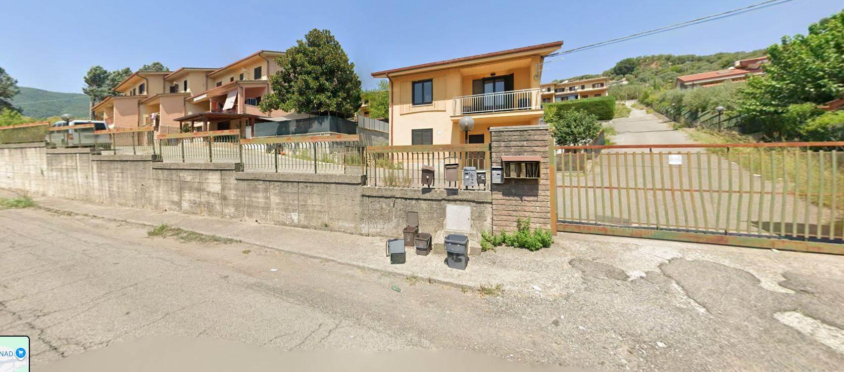 Villa a schiera in Via Manzoni, Rende