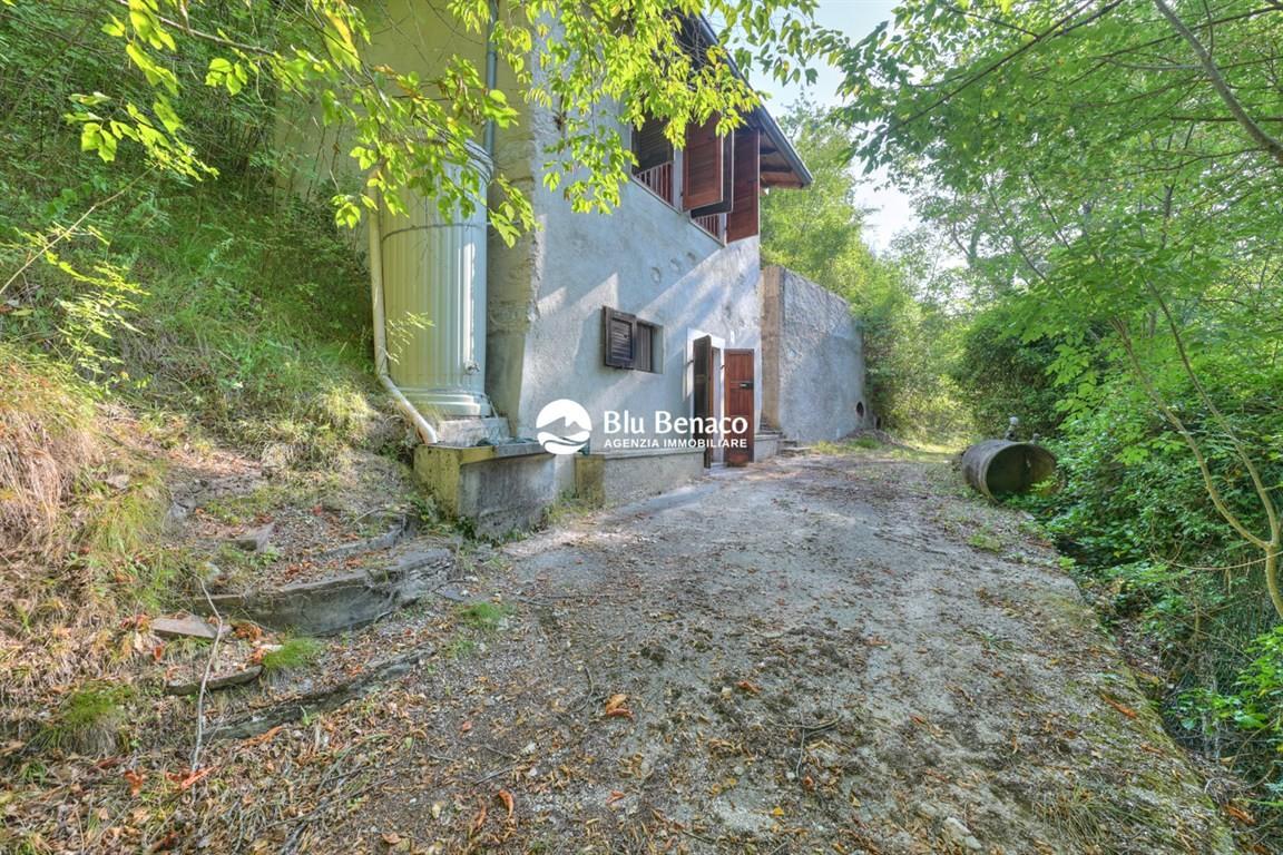Casa indipendente in Località Verzellina, Gargnano