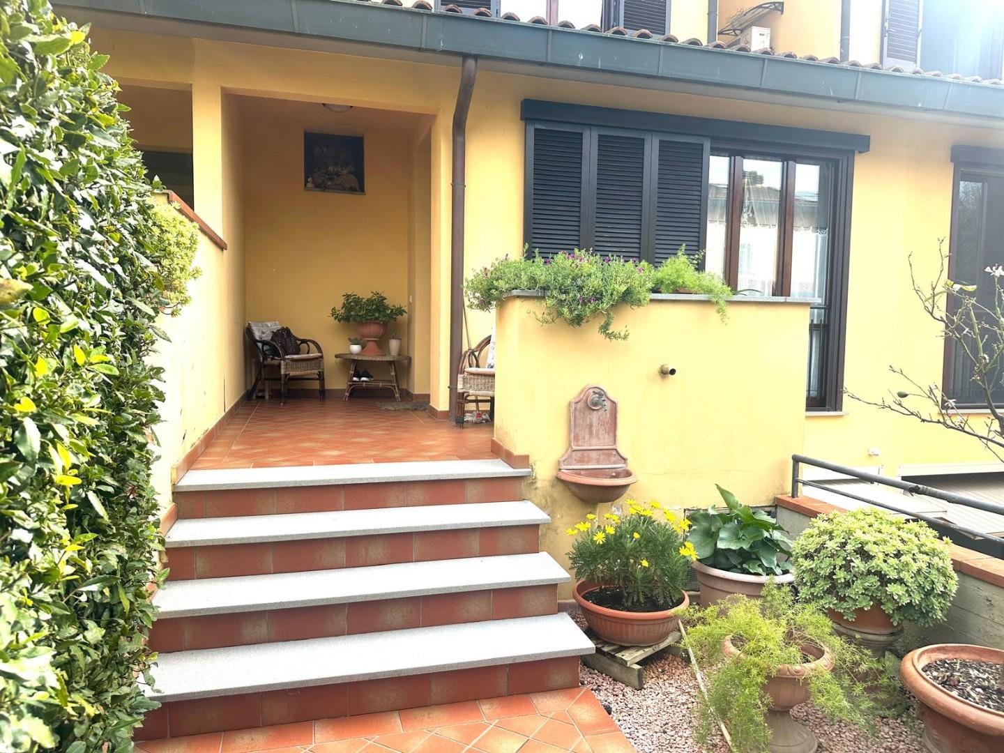 Villa a schiera, Campi Bisenzio