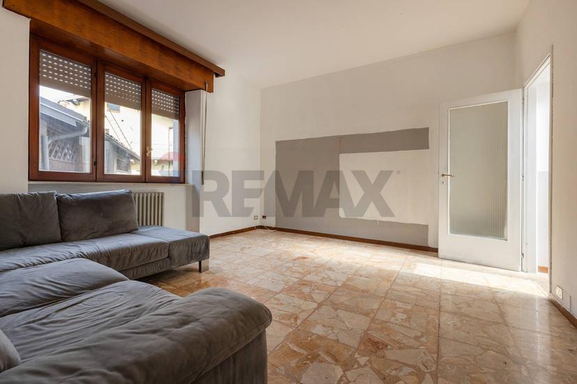 Appartamento in Via Matteotti 19, Castronno — foto 5 di 5
