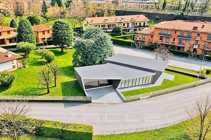 Villa in Via Ippolito Nievo, Mozzo — foto 2 di 3