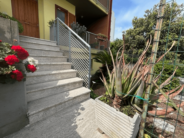 Villa a schiera in Via Campania, Falconara Marittima — foto 2 di 5