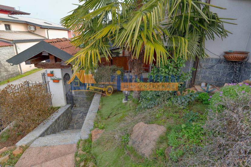 Villa in Via Lazzaretto 48, Carnago — foto 3 di 5