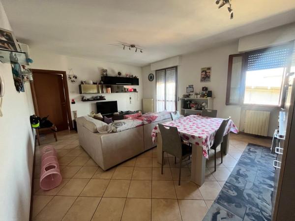 Trilocale in Via Famiglia Rossi, Gualtieri