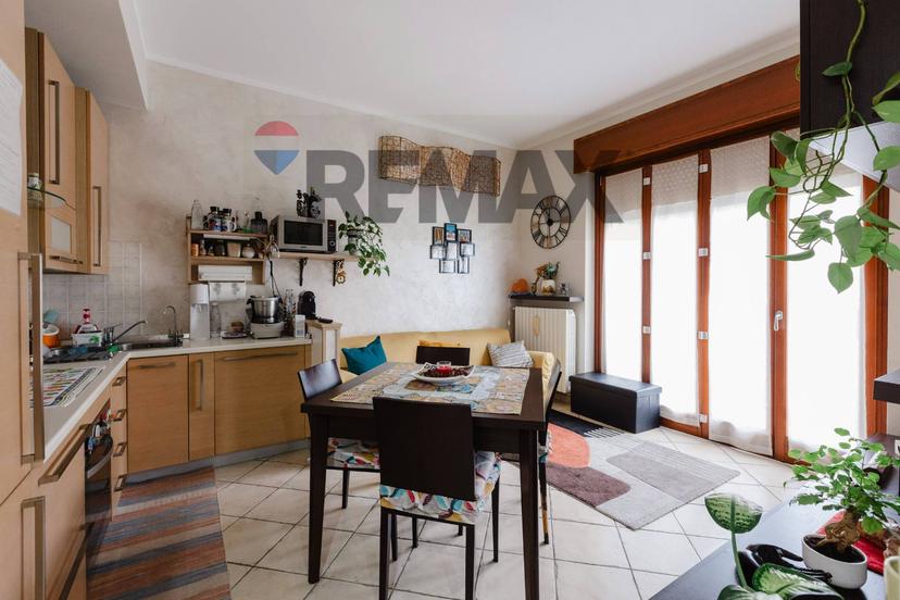 Trilocale in Via Edmondo De Amicis 18, Concorezzo — foto 2 di 5