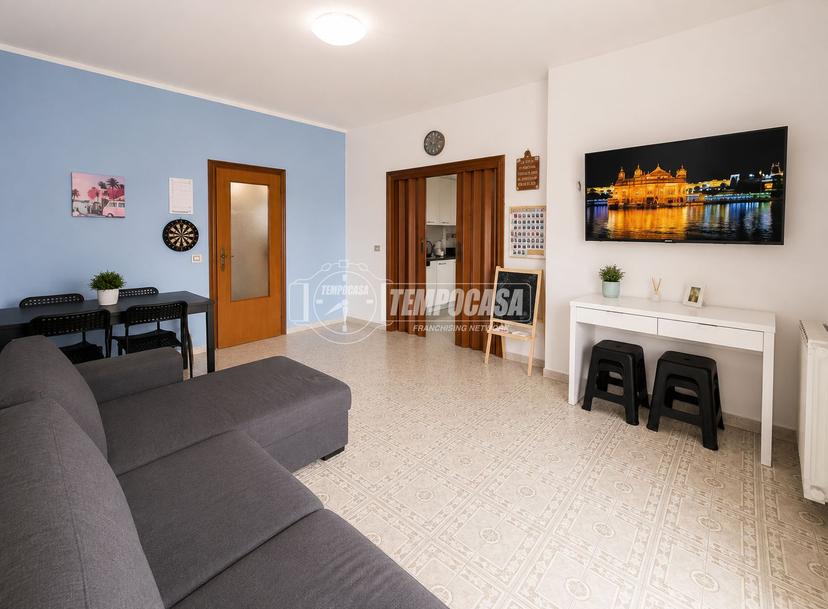 Trilocale in Via Murri a. 21, Poggio Rusco — foto 3 di 5