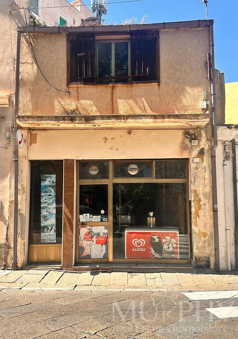 Casa indipendente in Via Principe Amedeo 39, La Maddalena