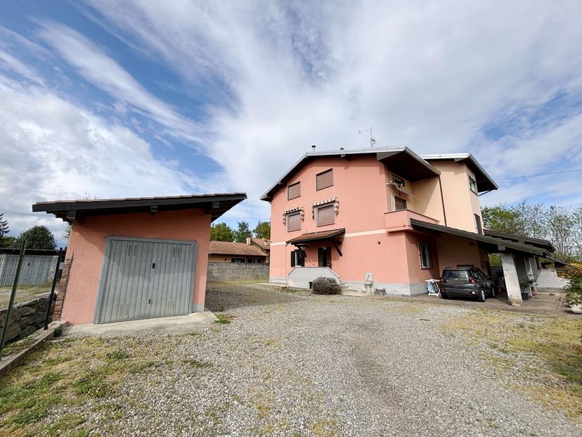 Casa indipendente in Via Stazione  31, Fontaneto d'Agogna — foto 4 di 5