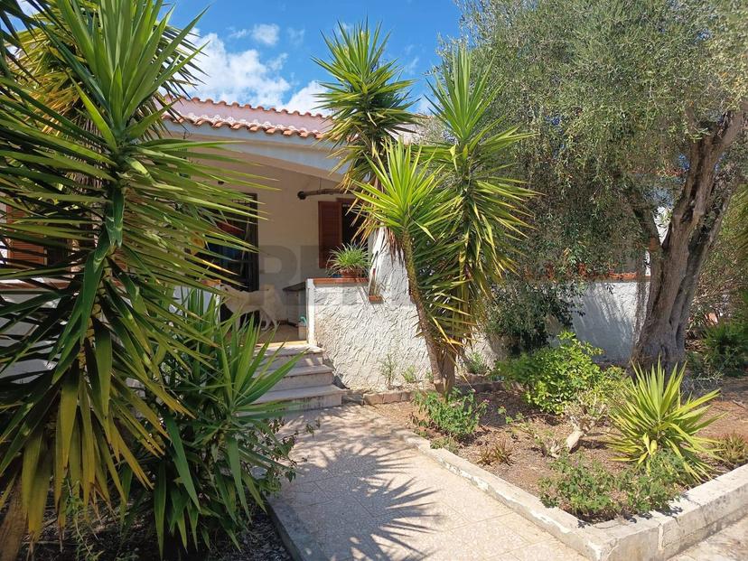 Villa in Località Santa Maria di Merino 3, Vieste — foto 4 di 5