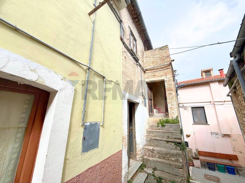 Trilocale in Vico V Duomo 11, Biccari — foto 3 di 5