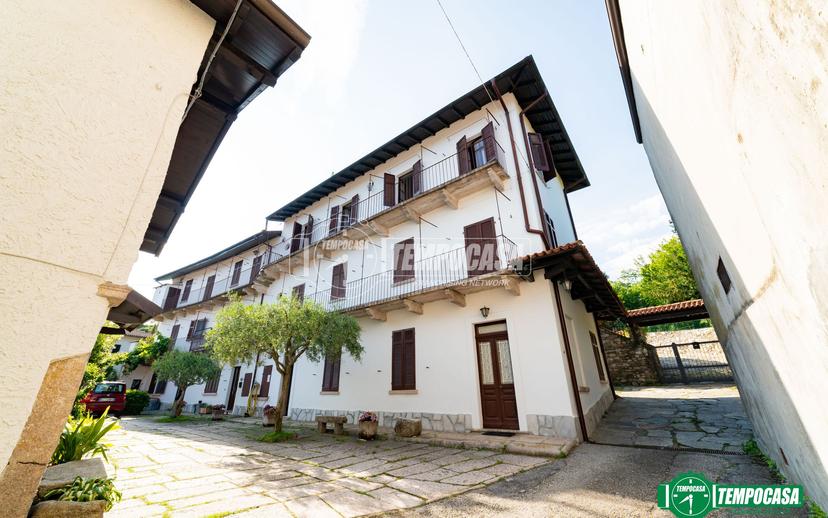 Trilocale in Via Alto Vergante 199, Brovello-Carpugnino — foto 4 di 5