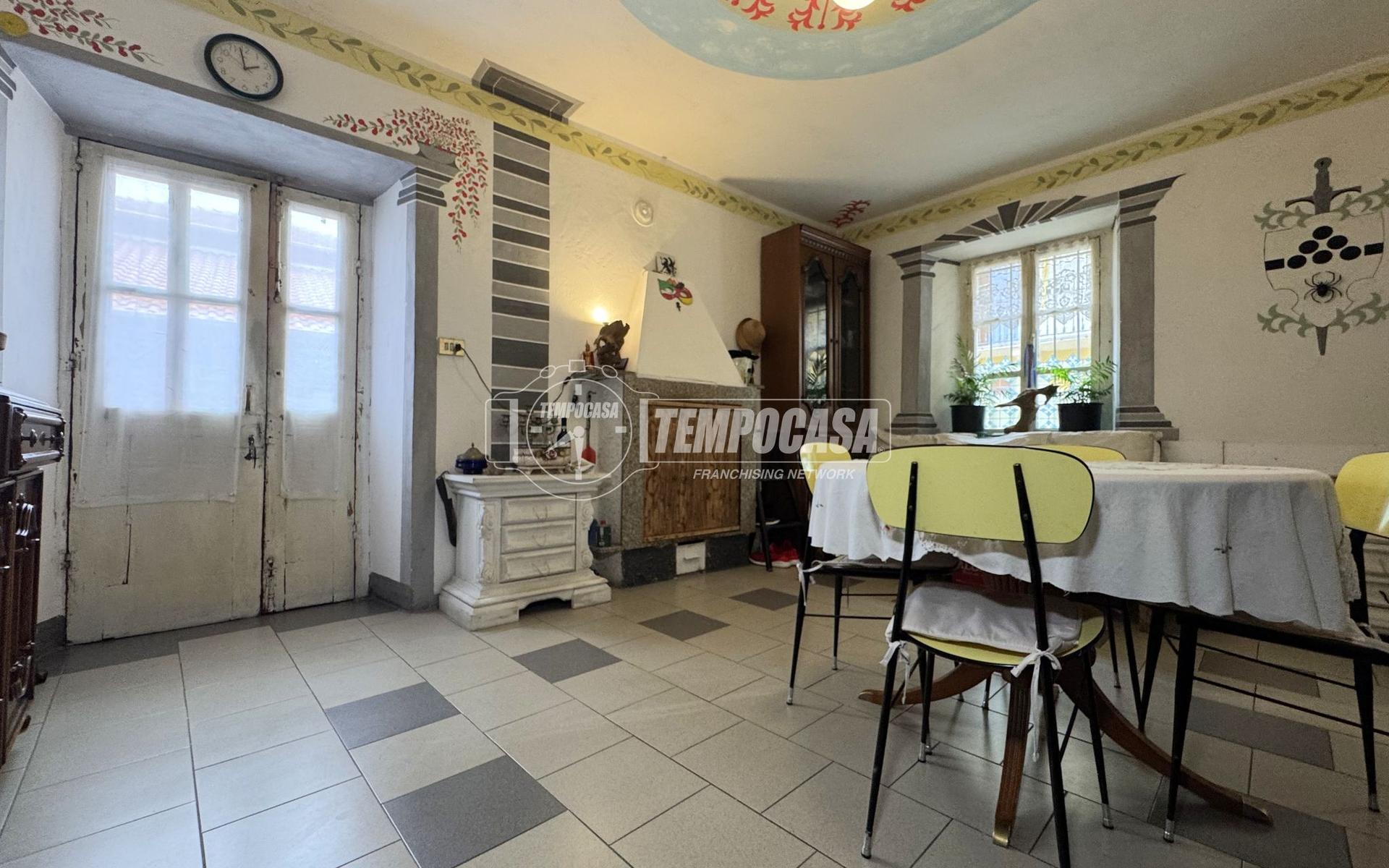 Casa indipendente in Via Fratelli Bianchetto, Lessona
