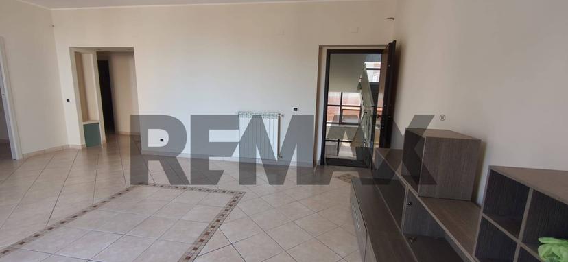 Quadrilocale in Via Guglielmo Marconi 54, Fiumefreddo di Sicilia — foto 2 di 5