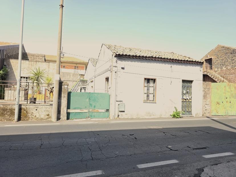 Casa indipendente in Via Etnea 345, Tremestieri Etneo