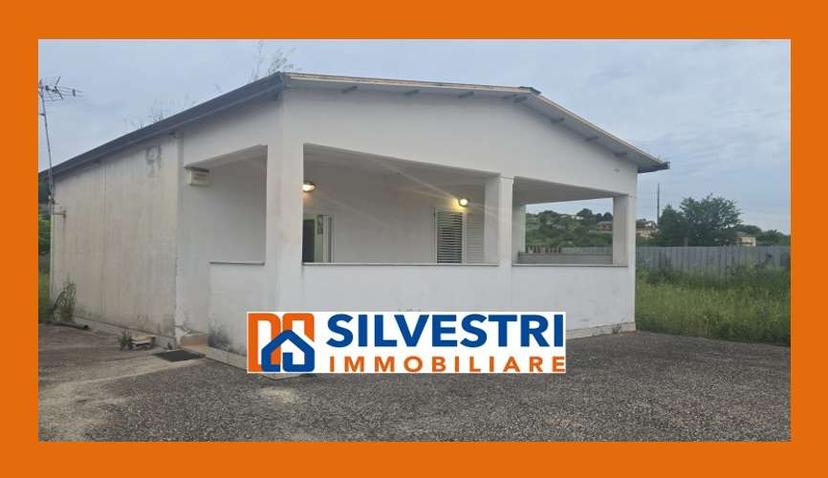 Casa indipendente in Contrada San Vitale, Benevento — foto 2 di 5