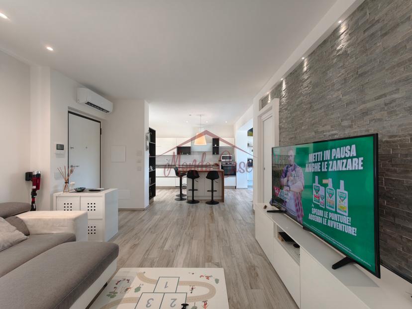 Villa a schiera in Via Rigazzo, Sarzana