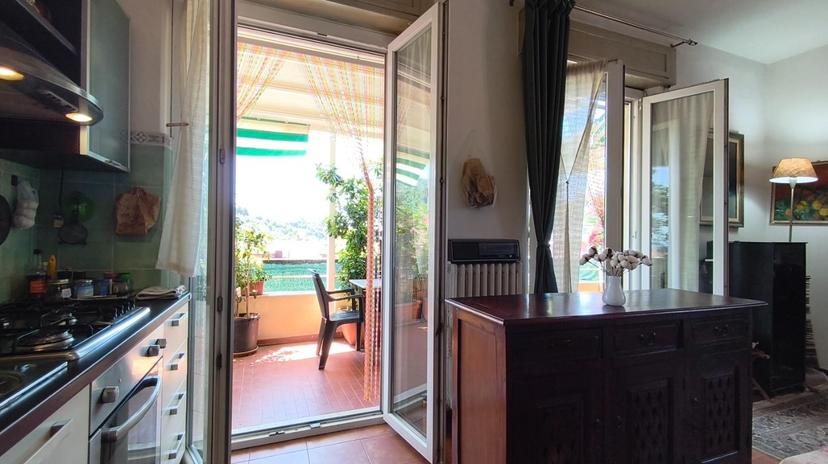 Attico in Vour 8, Carrara — foto 3 di 5
