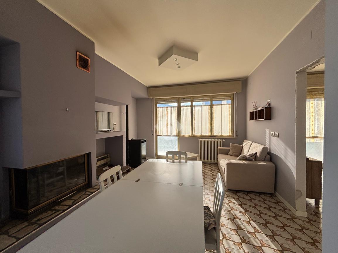 Casa indipendente in Via C. di Giosia 10, Cellino Attanasio