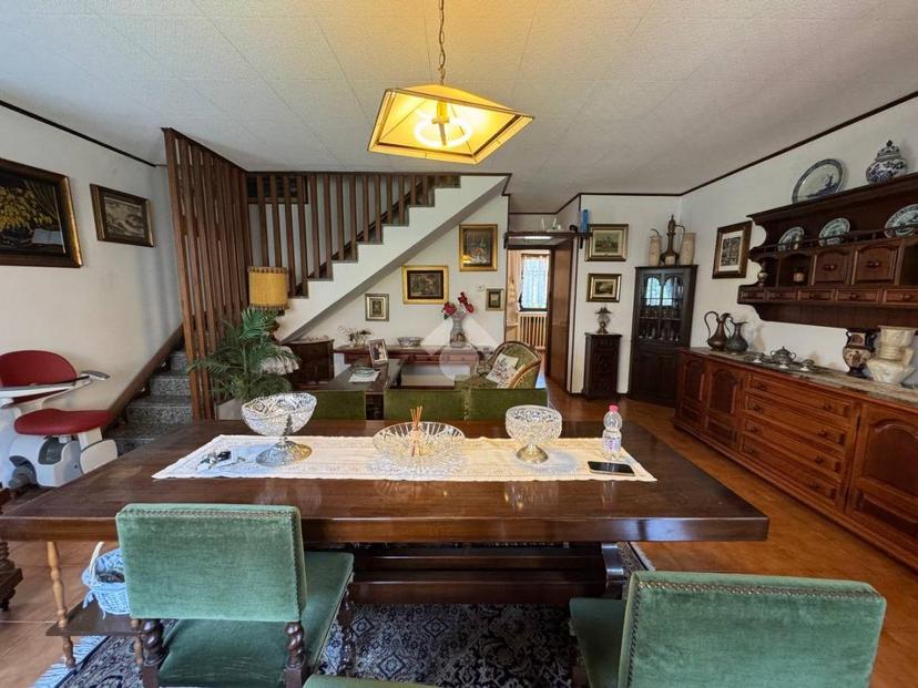 Villa a schiera in Via San Rocco, Solto Collina — foto 3 di 5