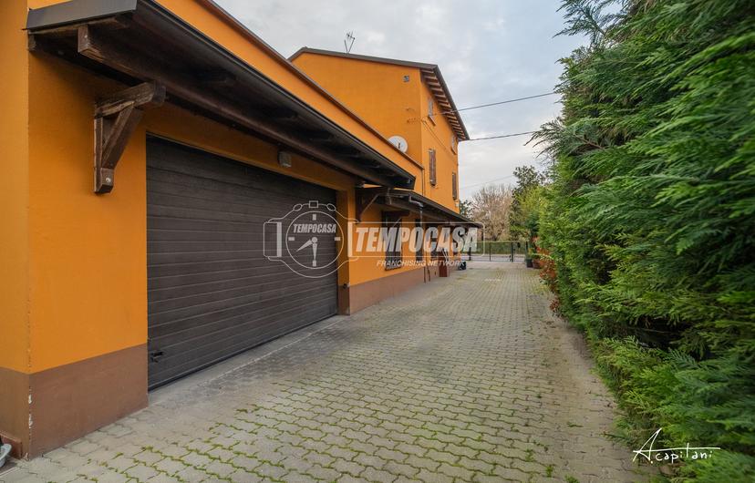 Casa indipendente in Via Roma 174, San Martino in Rio — foto 3 di 5