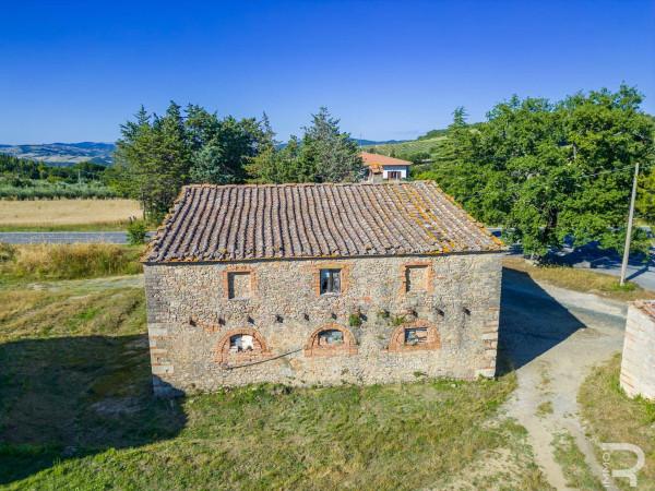 Rustico in Viale San Piero, Pomarance
