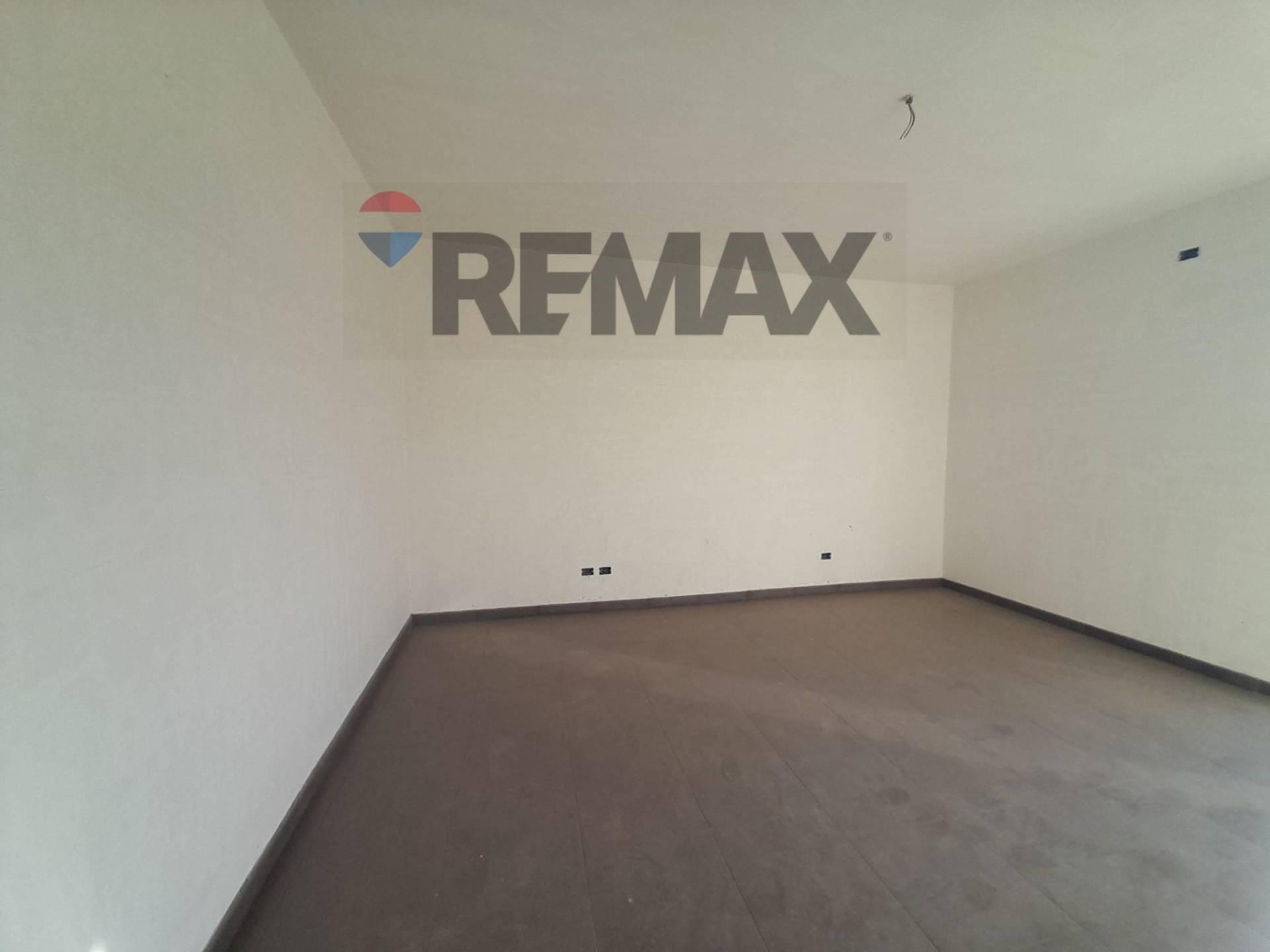 Trilocale in Via: Roma, Camporotondo Etneo