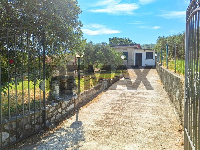 Casa indipendente in Via Contrada Scorciavacche Snc, Campofiorito — foto 2 di 5