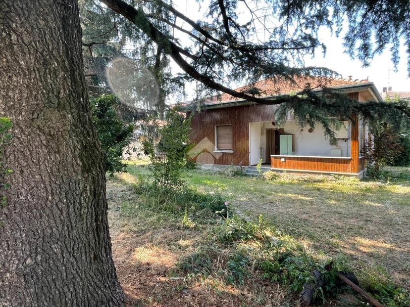 Villa in Via Grandi 1, Bregnano — foto 2 di 5