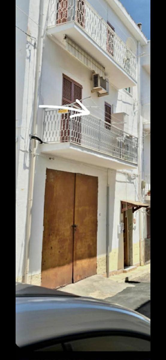 Appartamento in Via Fratelli Bandiera 49, Crucoli