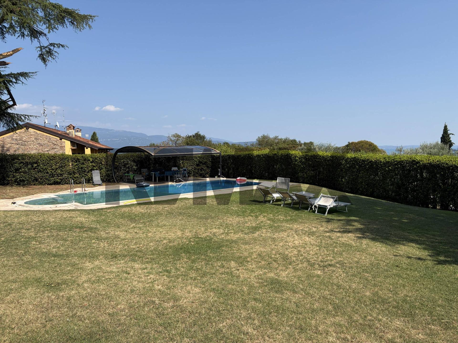 Villa, Salò